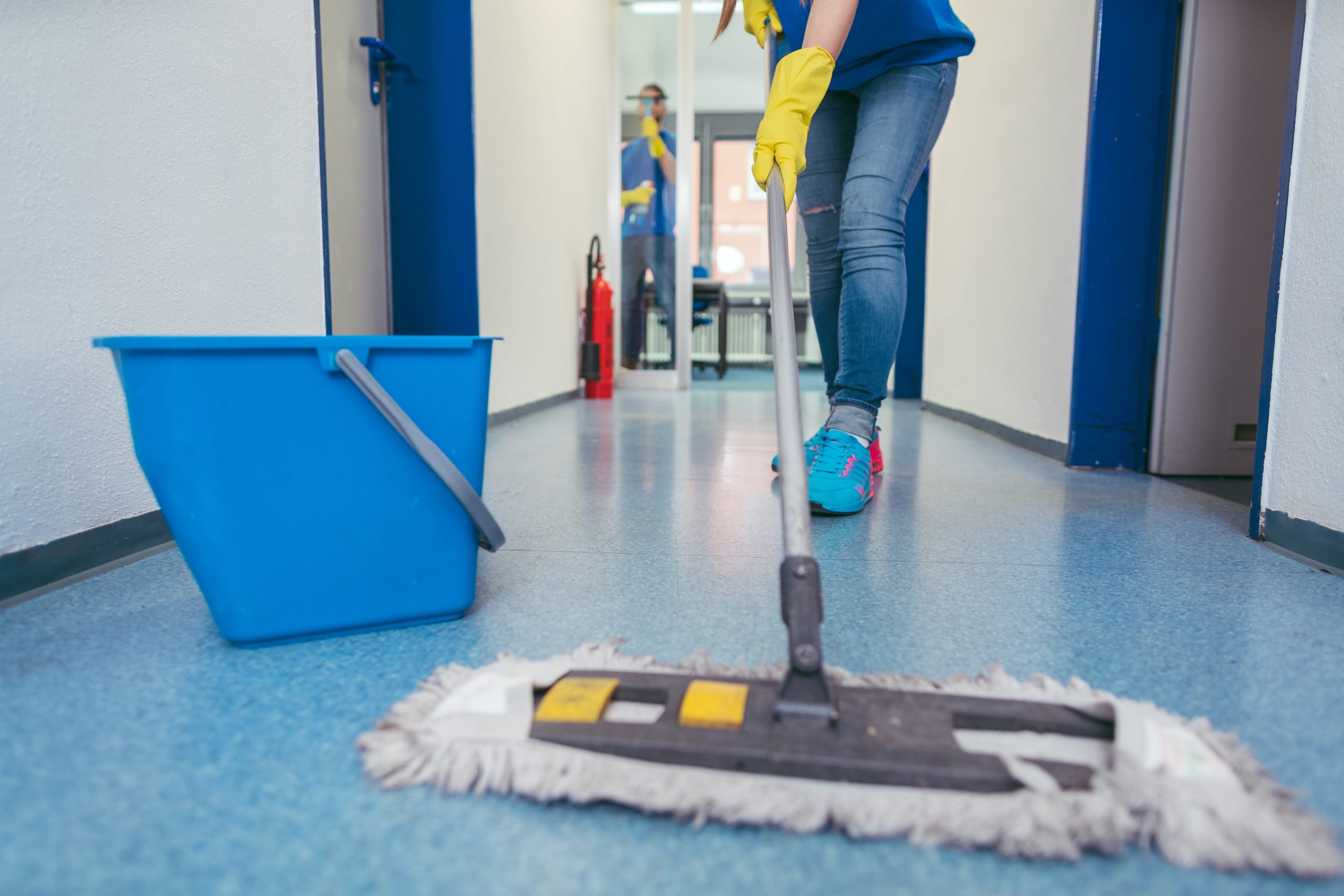 How long does it take to clean a 3,000 square foot office?